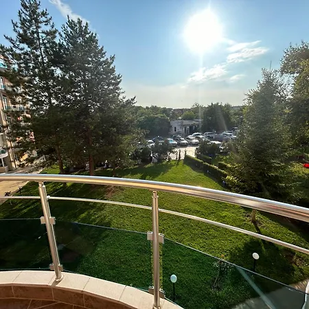 Апартаменти Apartamento Ravda