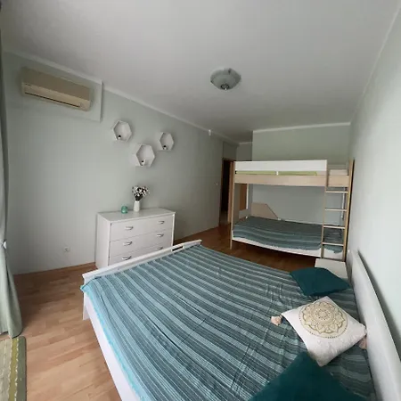 Апартаменти Apartamento *